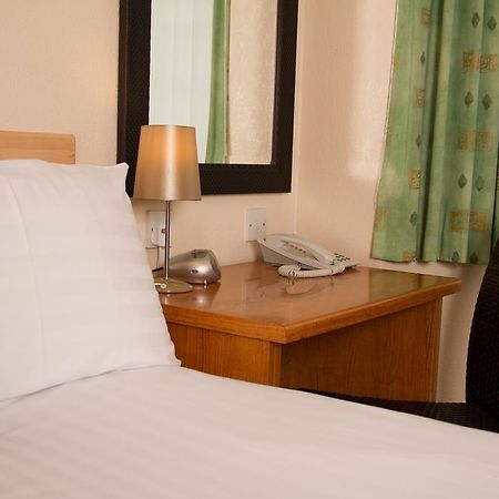 Travelrest Fareham Solent Gateway Hotel Ngoại thất bức ảnh