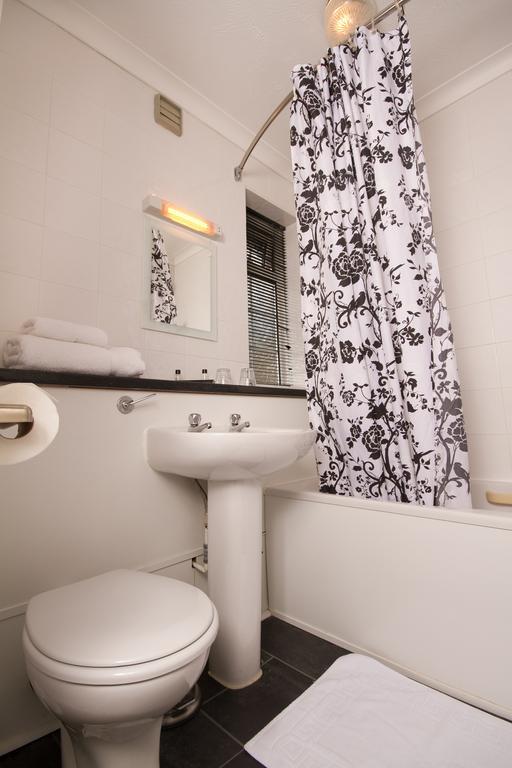 Travelrest Fareham Solent Gateway Hotel Ngoại thất bức ảnh